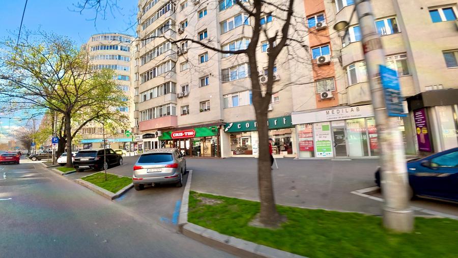 Spațiu comercial, de 680 mp, în Moșilor
