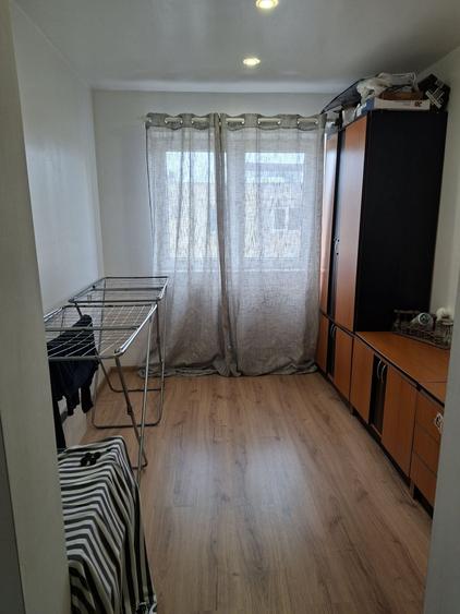Apartament cu 4 camere decomandat în Feldioara