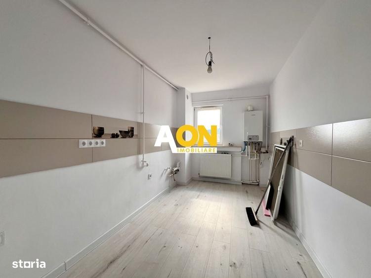 Apartament cu 4 camere decomandat în Cetate