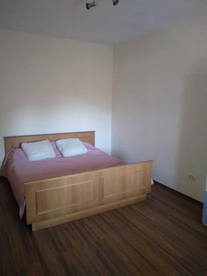 Apartament cu 2 camere decomandat în Pârneava