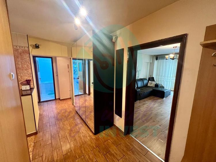 Apartament cu 3 camere decomandat, mobilat în Unirii