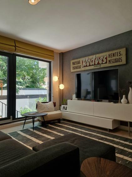 Apartament cu 3 camere decomandat în 1 Mai