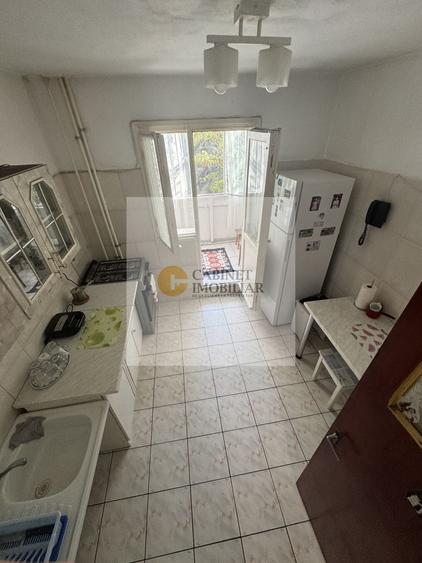 3 Camere Decomandat | 2 Bai | Etaj 4/8 | 75mp totali - 8
