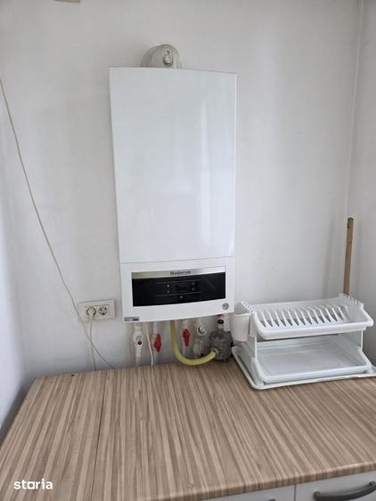 Tomis Nord-Calinescu, 2 camere decomandate, balcon, beci, liber, neg. - 3