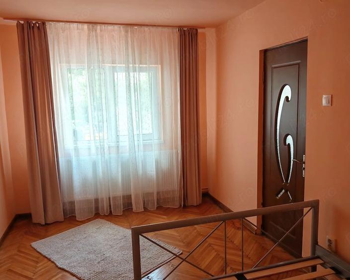Apartament cu 2 camere nedecomandat în Girocului