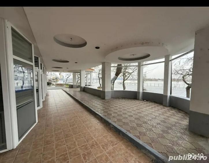 Spațiu comercial, de 450 mp, în Central