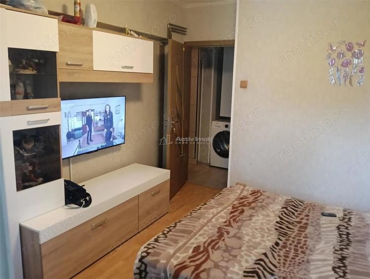 Apartament cu 3 camere decomandat în Rahova