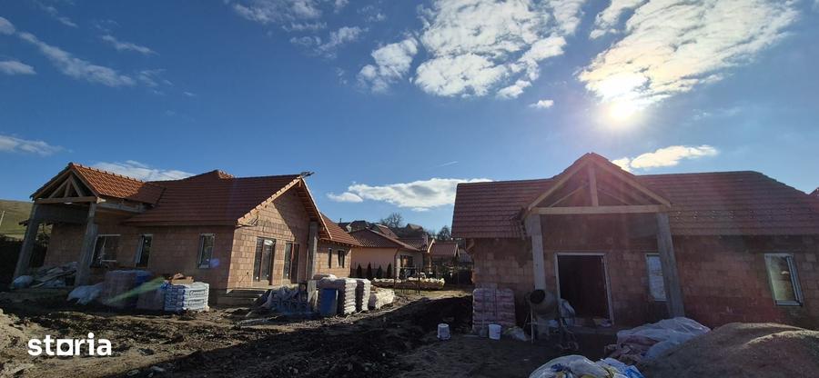 Casă cu 4 camere cu Teren 600 Mp în Sângeorgiu de Mureș