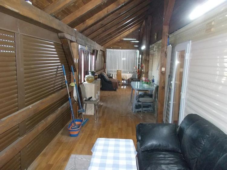 Casă cu 2 camere cu Teren 235 Mp în Plopi