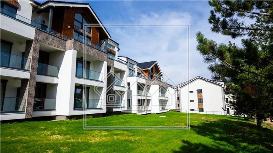 Penthouse cu 3 camere semidecomandat în Exterior Vest