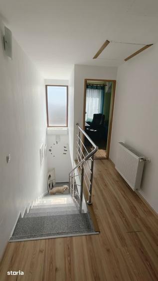 Casă cu 4 camere cu Teren 252 Mp în Sântandrei