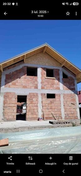 Casă cu 4 camere în Ghioșești