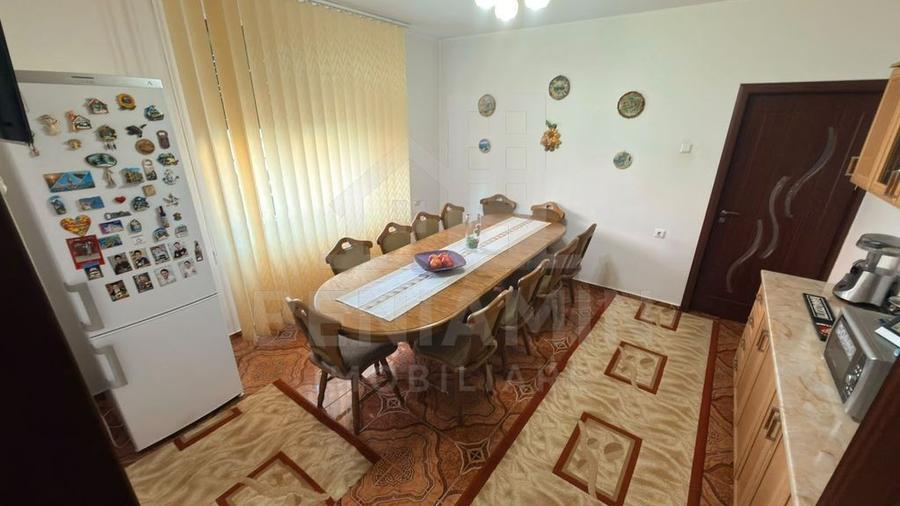 Casă cu 5 camere cu Teren 741 Mp în Central