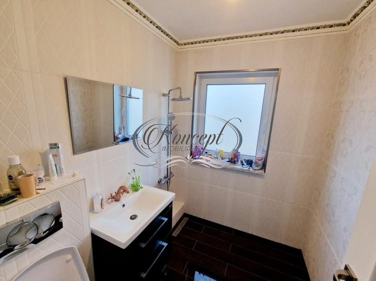 Duplex cu 5 camere cu Canalizare în Câmpului