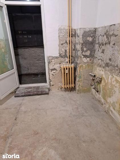 Apartament cu 3 camere decomandat în Decebal