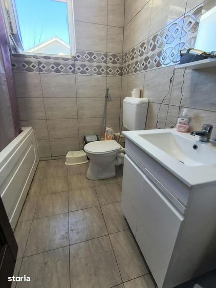 Casă cu 4 camere cu Teren 270 Mp în Central