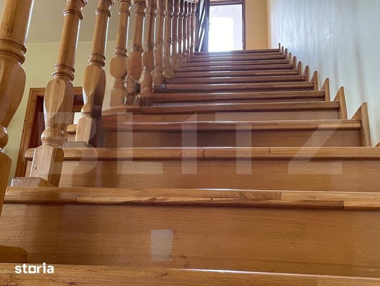 Casă cu 8 camere cu Teren 3000 Mp în Dragomirești