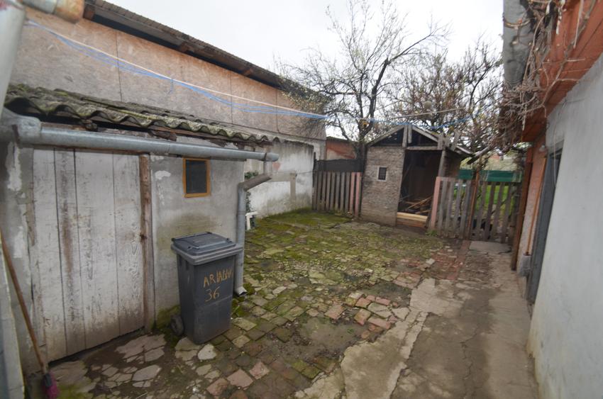 Casă individuală cu 2 camere cu Canalizare în Șagului