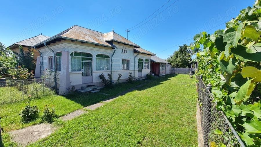 Casă cu 4 camere în Adânca