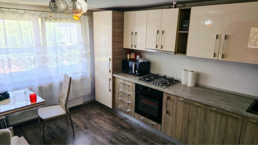 Casă cu 4 camere în Ultracentral