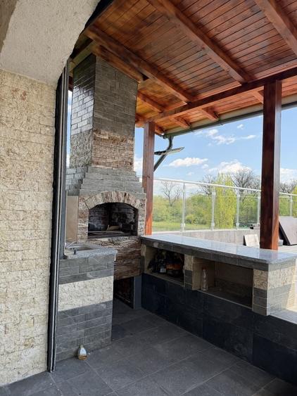 Casă cu 4 camere în Corbeanca