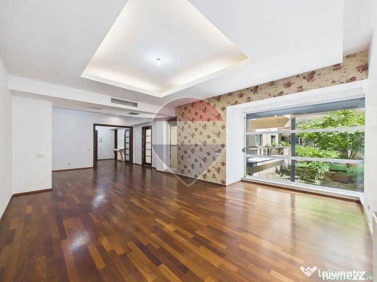 Apartament cu 3 camere decomandat în Nordului