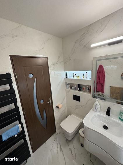 Apartament cu 4 camere, etaj 3 din 4 , Str. Belsugului , Micro 17. - 6
