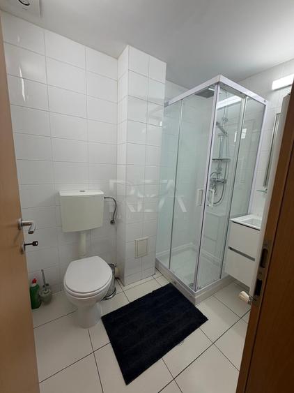 Apartament cu 3 camere decomandat în Herăstrău