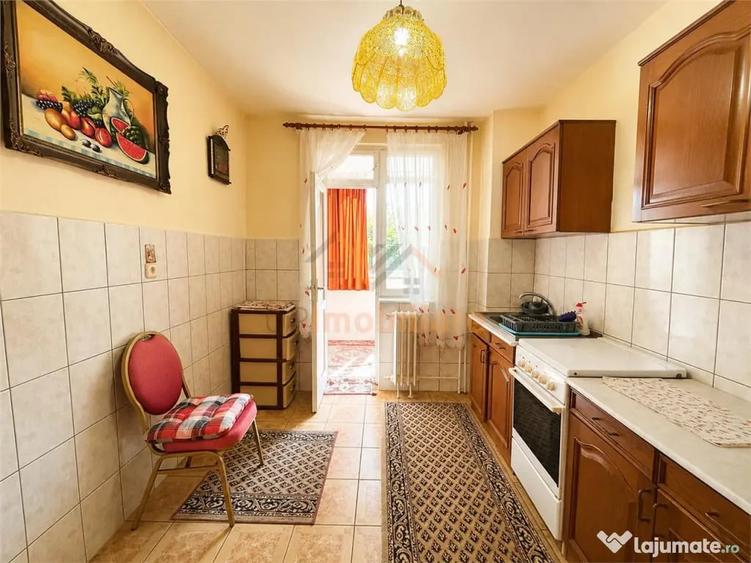 Apartament cu 3 camere decomandat în Dacia