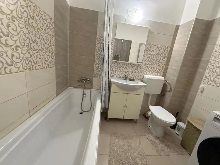 Apartament cu 3 camere decomandat în Ghiroda