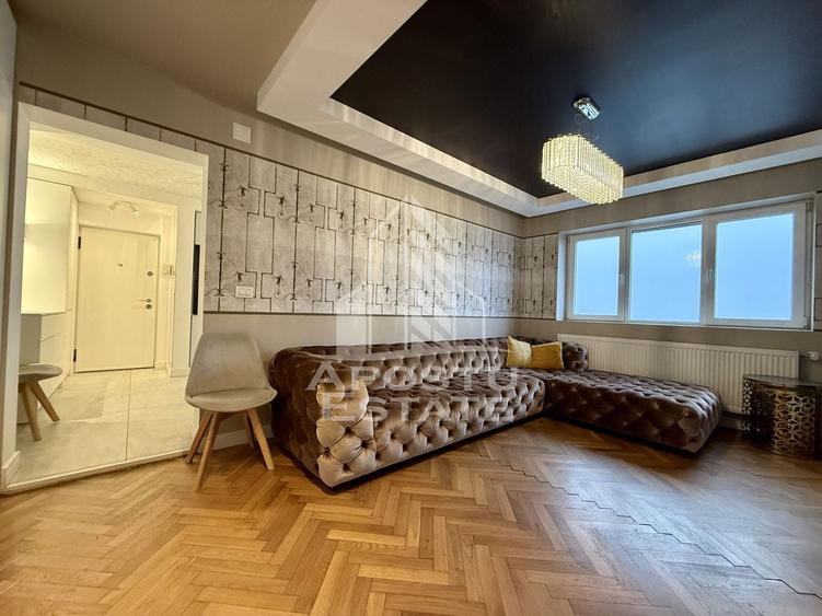 Apartament cu 3 camere semidecomandat, mobilat în Iosefin