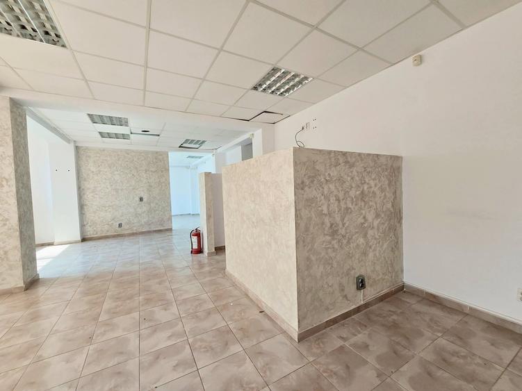 Spațiu comercial, de 104 mp, în Dobroești