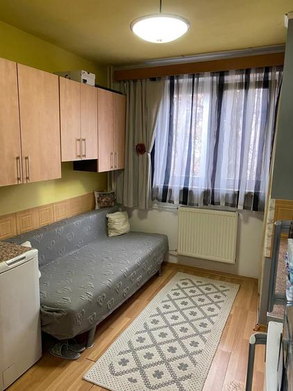 Persoana fizica. Vand apartament cu o camera MeniuApartament de vanzare cu 1 camera in Rogerius, OradeaID CP295156659,900 Apartament cu 1 camer - 8
