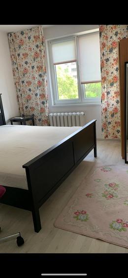 Apartament cu 3 camere semidecomandat în Drumul Taberei