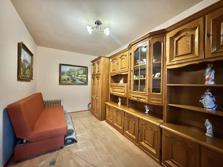 Apartament cu 2 camere nedecomandat, mobilat în Dacia