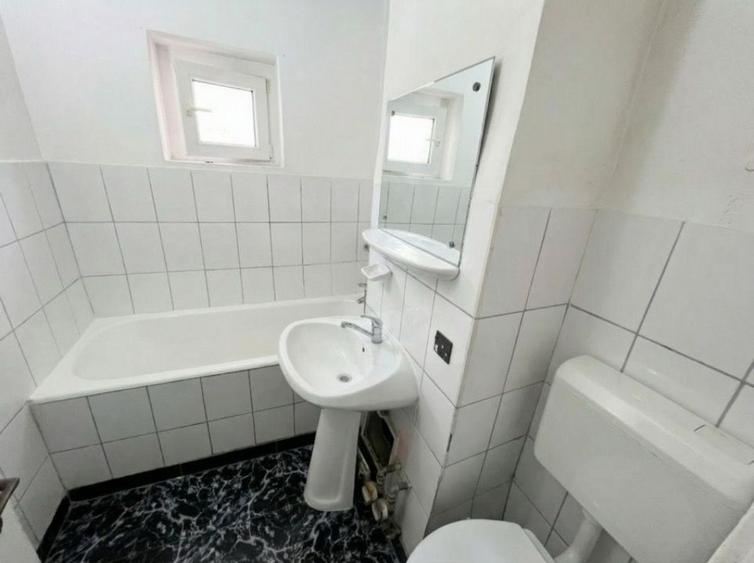 Apartament cu 3 camere decomandat în Unirii