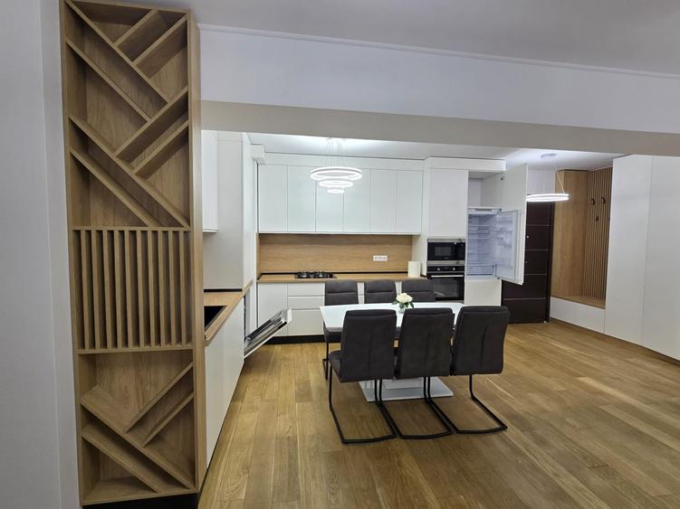 Apartament cu 3 camere semidecomandat, mobilat în Floreasca
