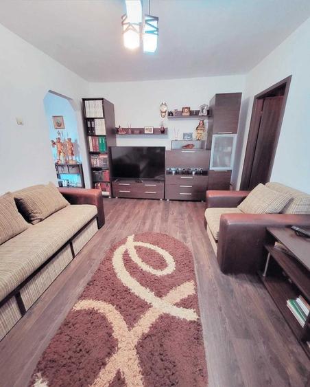 Apartament cu 2 camere semidecomandat în Central