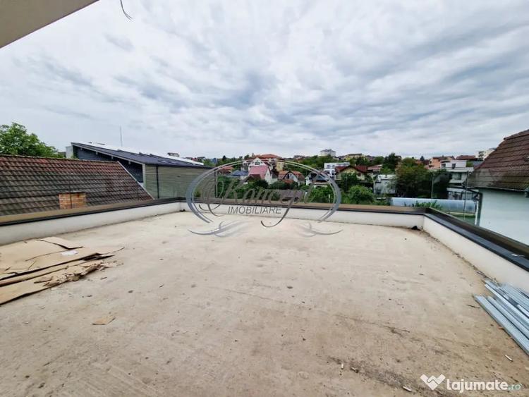 Apartament cu 3 camere semidecomandat în Andrei Mureșanu