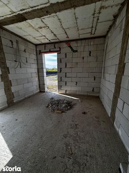 Casă cu 6 camere cu Teren 547 Mp în Sântimbru