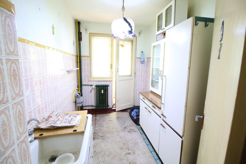 Apartament cu 2 camere decomandat în Micro 20