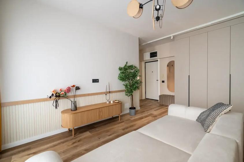 Apartament cu 3 camere decomandat, mobilat în Voluntari