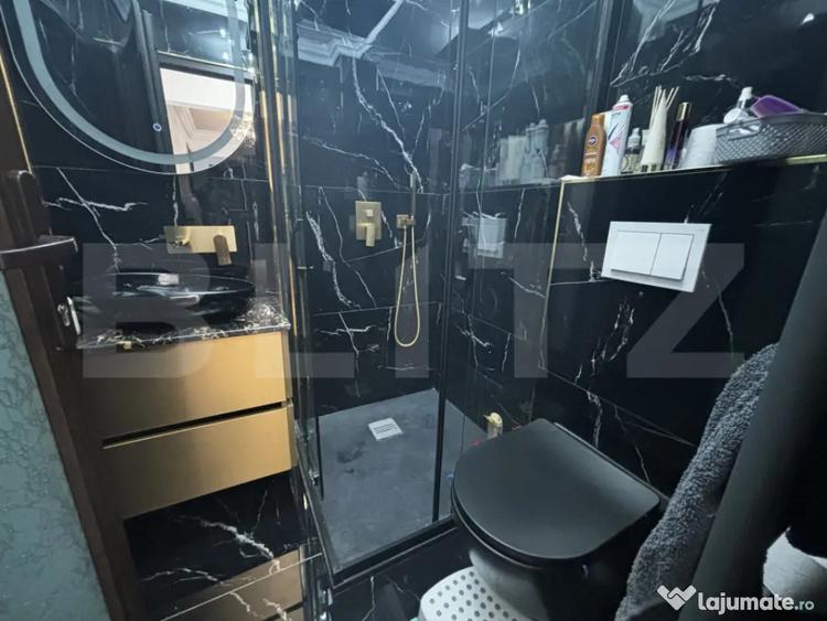 Apartament cu 4 camere decomandat în Semicentral