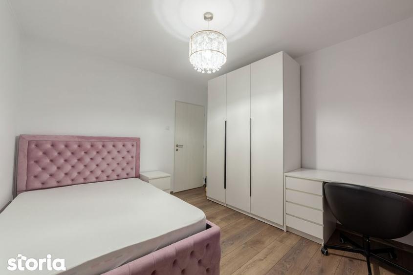 Apartament cu 3 camere semidecomandat, mobilat în Calea București