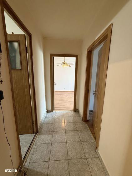 Apartament cu 2 camere decomandat, mobilat în Moinești