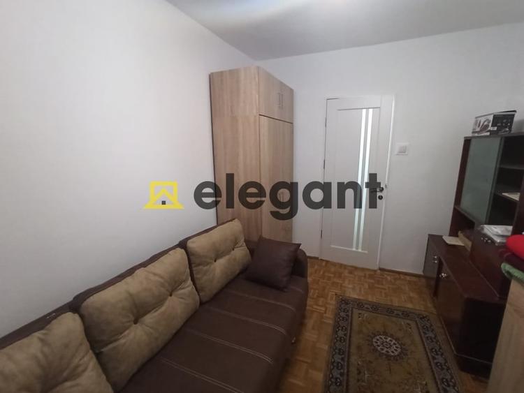 Apartament cu 3 camere semidecomandat, mobilat în Craiovița Nouă