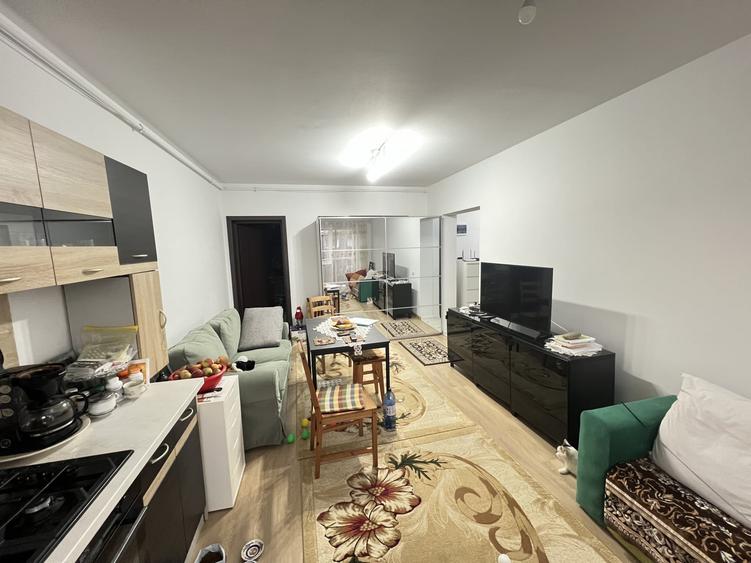 Apartament cu 2 camere semidecomandat, mobilat în Sânpetru