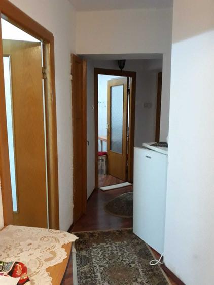 Inchiriez apartament 2 camere decomandat, bul.Dacia, zona f.buna ! - 3