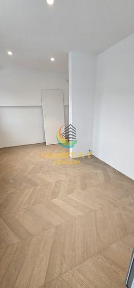 Apartament cu 4 camere decomandat în Cantemir