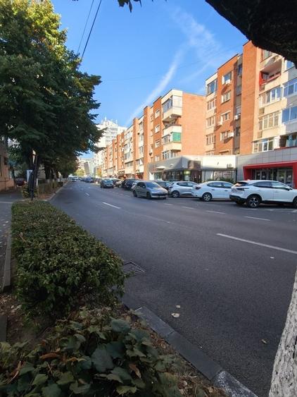 Spațiu comercial, de 111 mp, în Exterior Vest